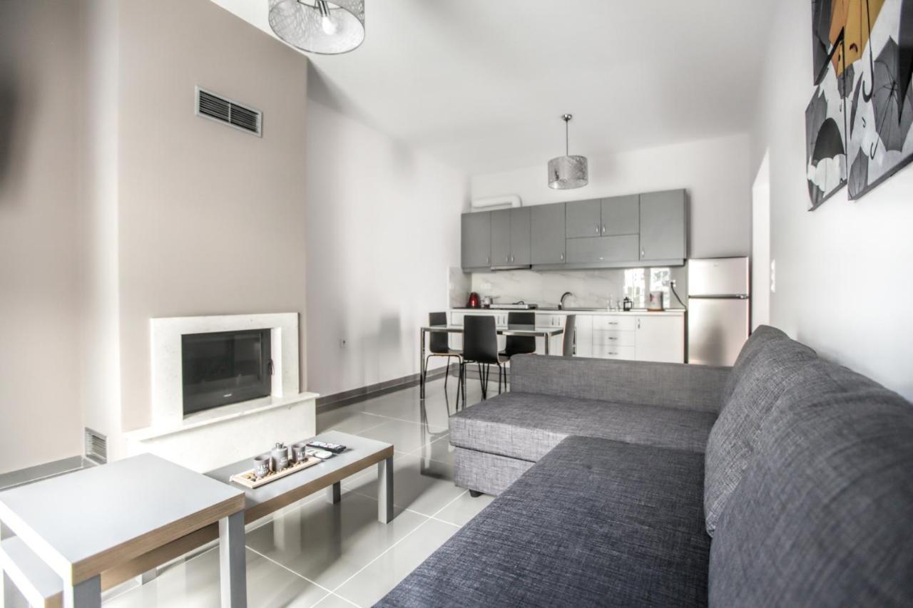 Terra Di Meteora Suites #1 كالامباكا المظهر الخارجي الصورة
